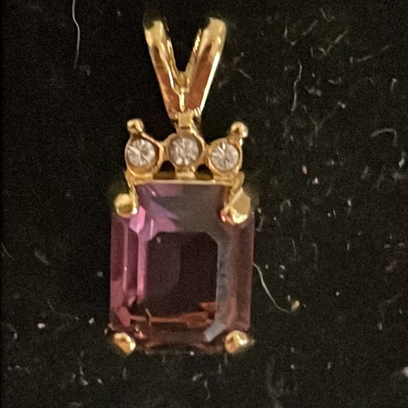 0.75” gold tone pendant with prong set amethyst color gem & 3 bezel set crystals - Picture 7 of 14
